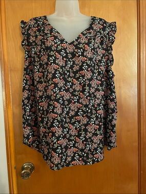 Black Floral V-Neck Ruffle Sleeveless Top- Black/Pink